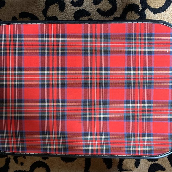 Midcentury Vintage Christmas Plaid Suitcase, 23 x 15 x 6 - Picture 8 of 11